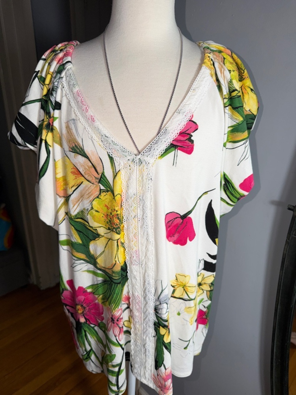 Cupio White Floral Lace-Trim V-Neck Shirt with Yellow & Pink Blooms